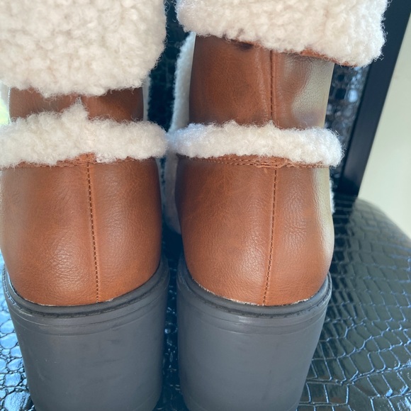 JF NWOT slip on faux fur top chunky heel boots - Picture 10 of 14